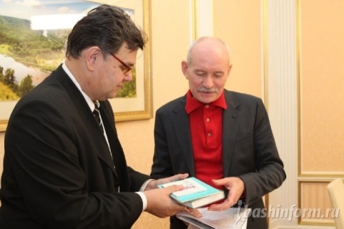 Глава Башкирии встретился с блоггерами, прошедшими отбор на лояльность