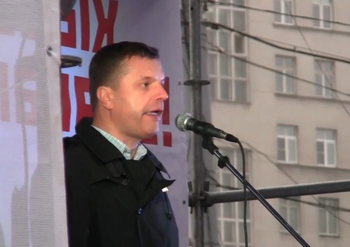 Выступление Леонида Парфенова на митинге в Москве Выступление Леонида Парфенова на митинге в Москве