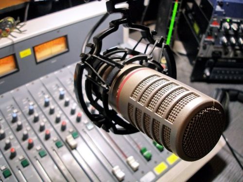 Почему молчит любимое радио?
