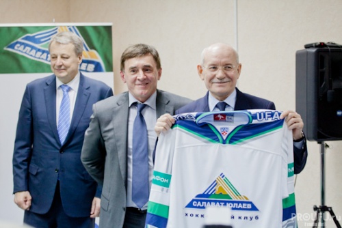Спонсор «Салавата Юлаева» теперь официально «Башнефть»