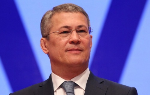 Хабиров обещал в 2020 году повысить зарплаты бюджетникам и решить проблемы в сфере ЖКХ